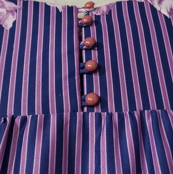 Kitschy 1960's striped floral housedress ~ mumuu ~ loungewear w/ b… - Picture 15 of 16